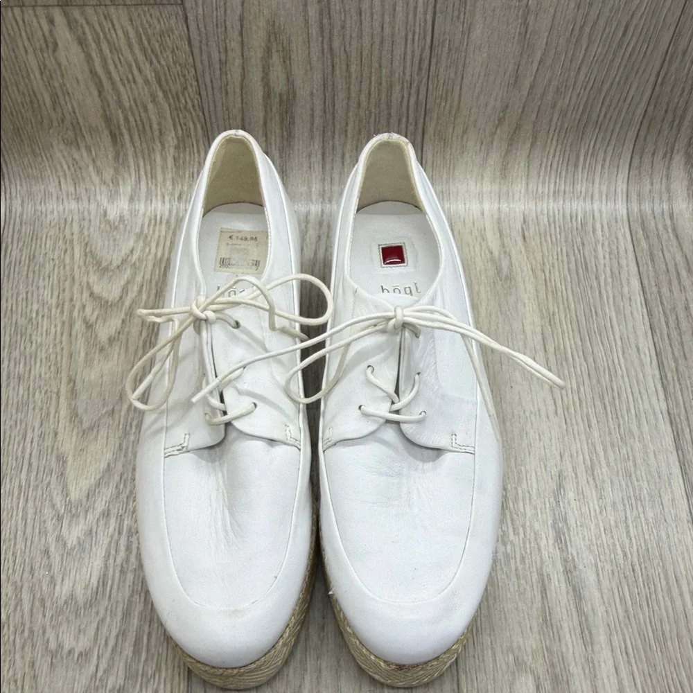 hogl Chic White Lace-Up Platform Shoes